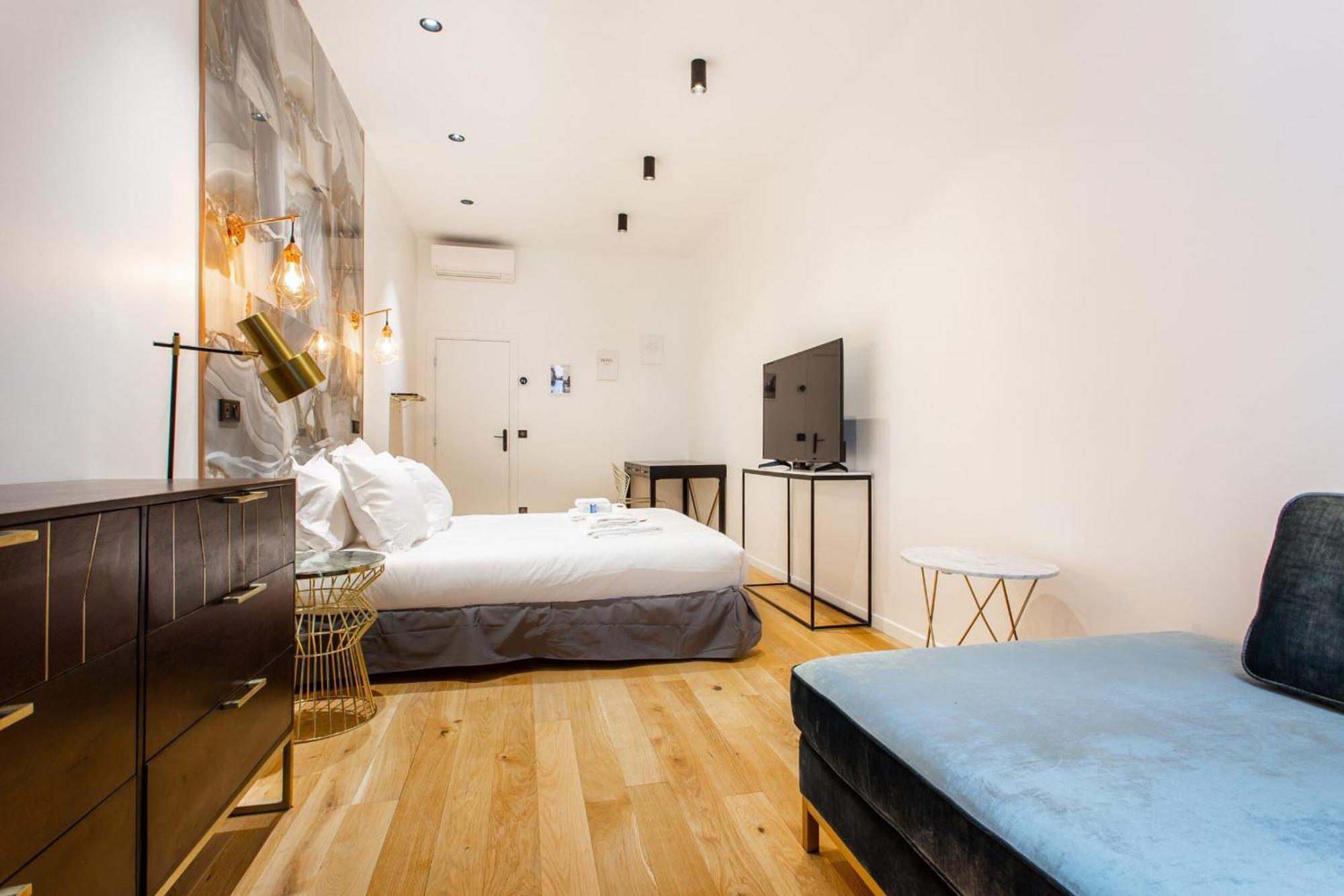 My - Champs Elysées *