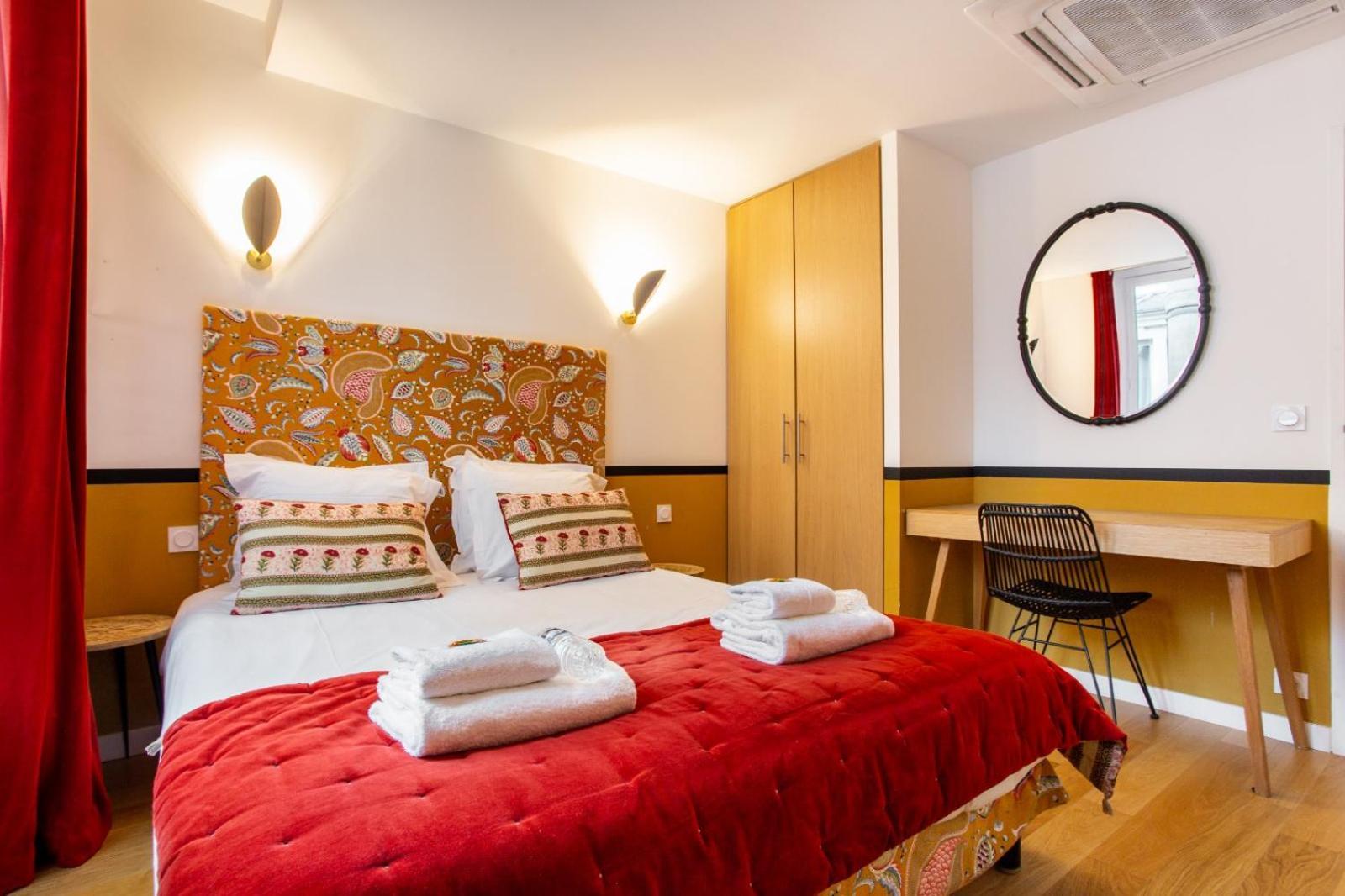 My - Champs Elysées Parigi