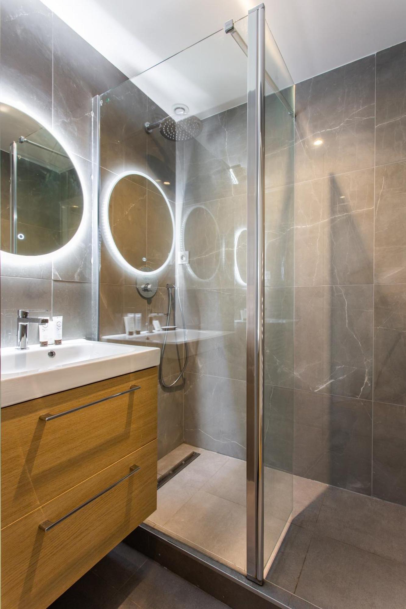 My - Champs Elysées