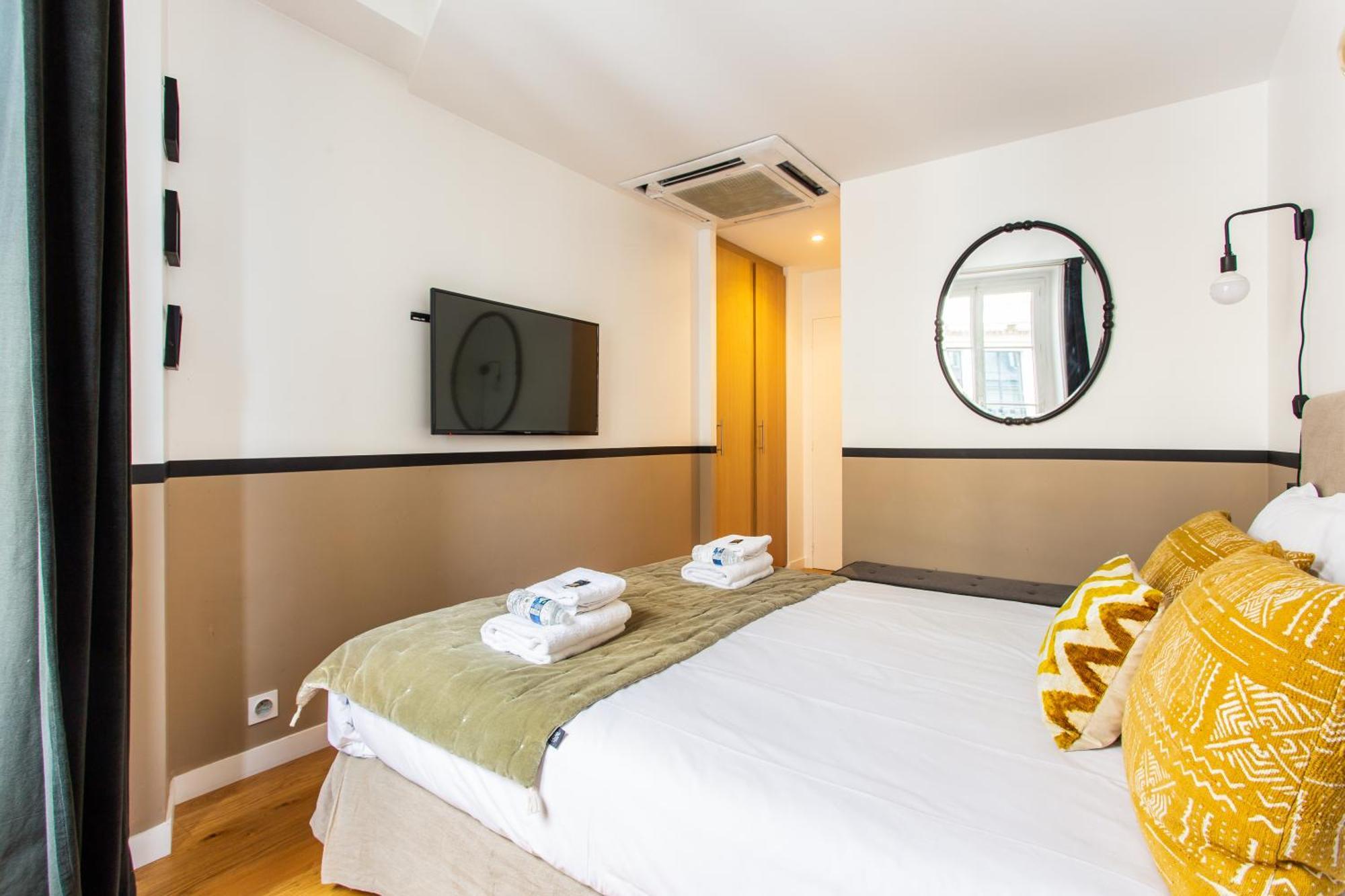 My - Champs Elysées Appartamento