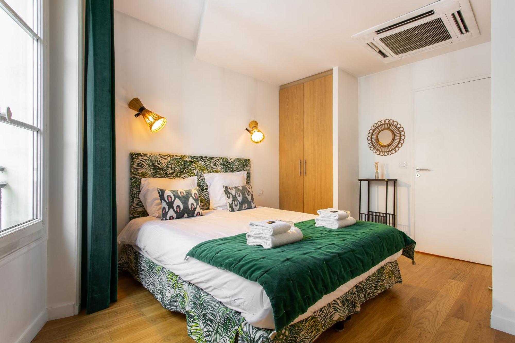 My - Champs Elysées *