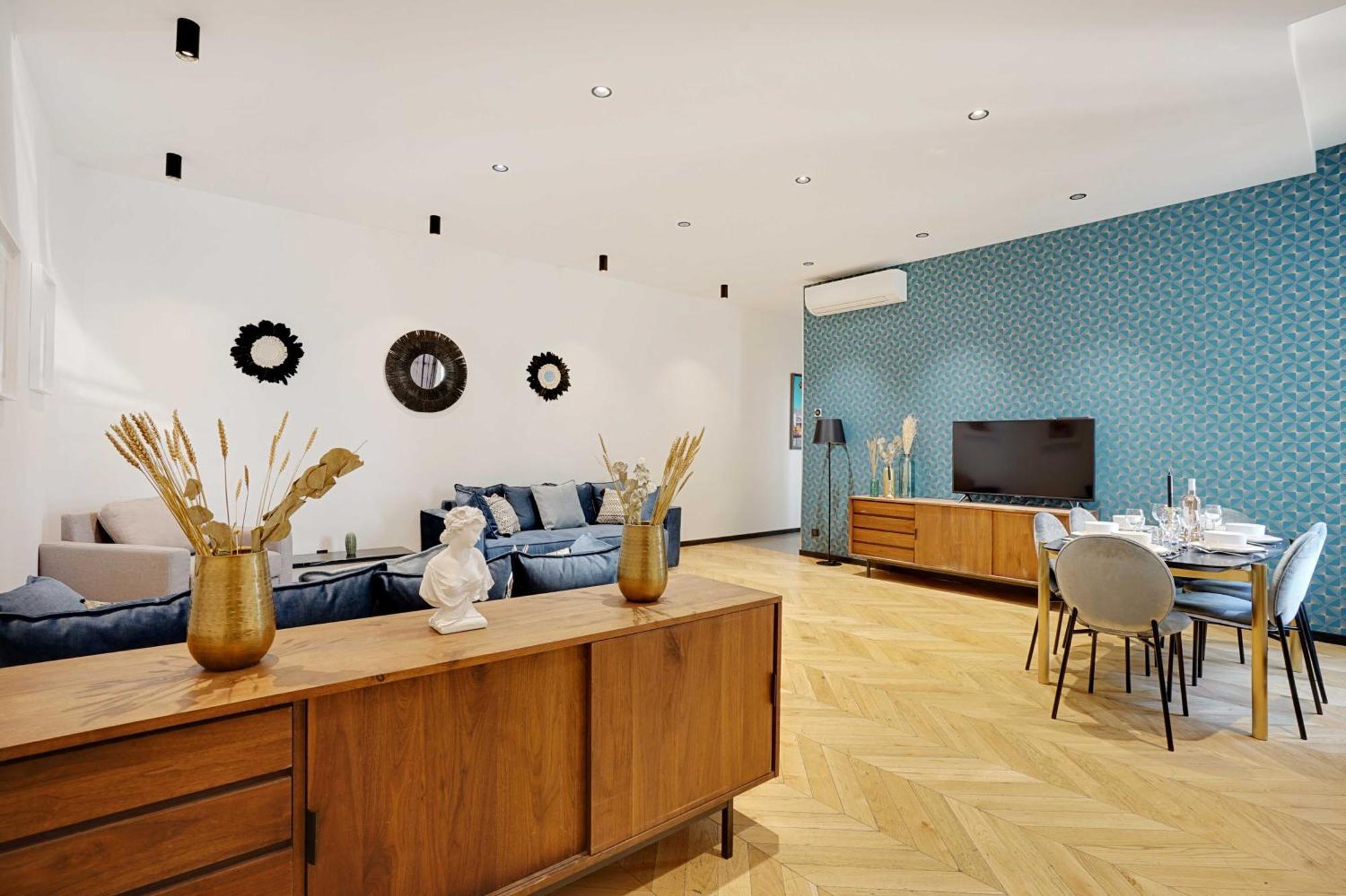 My - Champs Elysées Parigi